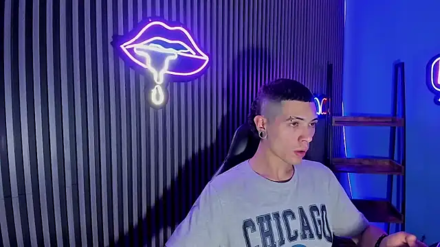 Jefer rick  online show from December 13, 11:39 pm