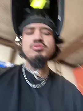 Snapshot of yomanfriend chatting on December 27, 4:33 pm yomanfriend online show from December 27, 4:33 pm