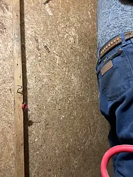 Snapshot of yomanfriend chatting on December 17, 10:54 pm yomanfriend online show from December 17, 10:54 pm