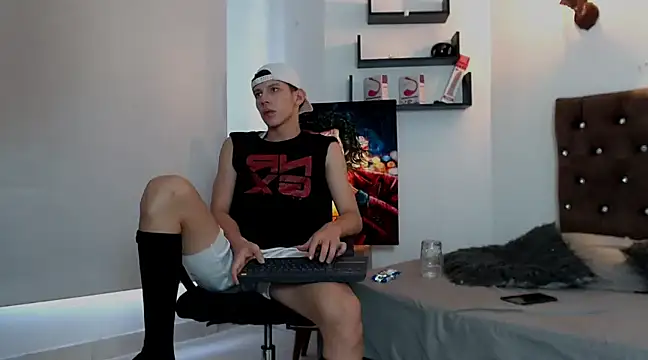 flowers18 online show from January 24, 9:26 pm