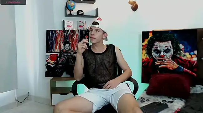 flowers18 online show from March 15, 9:27 pm