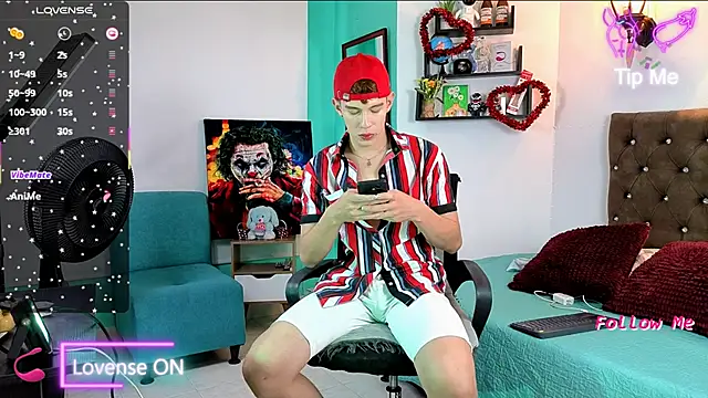 flowers18 online show from September 8, 9:47 pm