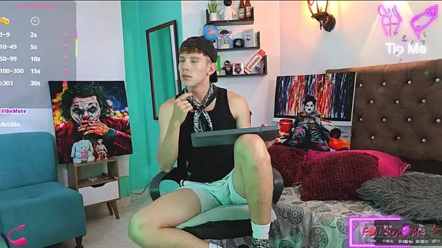 flowers18 online show from October 8, 10:47 pm