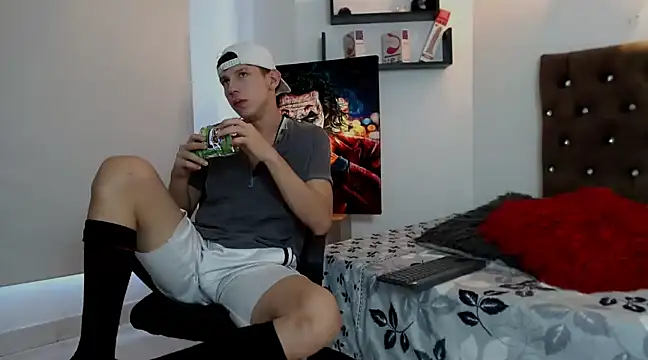 flowers18 online show from January 22, 9:33 pm