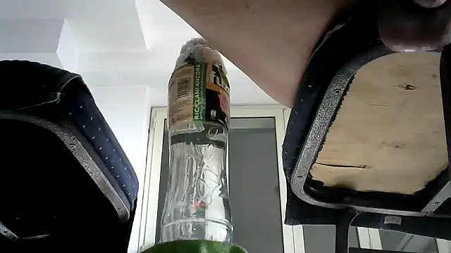 Snapshot of alkro63 chatting on February 28, 2:31 pm alkro63 online show from February 28, 2:31 pm