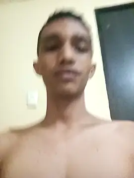 Snapshot of Key_198 chatting on November 1, 7:12 am Key 198 online show from November 1, 7:12 am