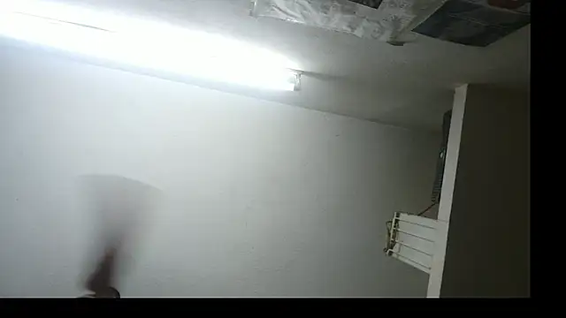 Snapshot of Awesomehotboy chatting on March 1, 5:16 pm Awesomehotboy online show from March 1, 5:16 pm