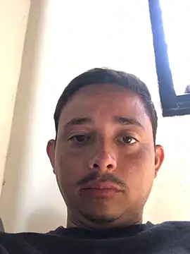 isacalejandroo online show from January 19, 4:14 pm