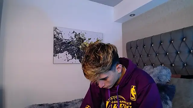 Snapshot of MrWilliseo chatting on October 1, 2:48 am MrWilliseo online show from October 1, 2:48 am