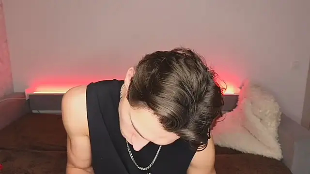 denlover1 online show from February 8, 1:59 pm