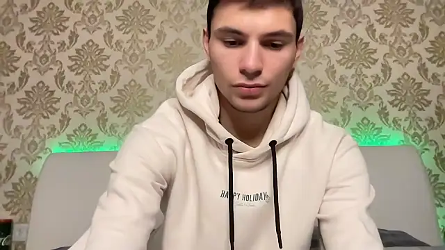 denlover1 online show from December 9, 11:04 am