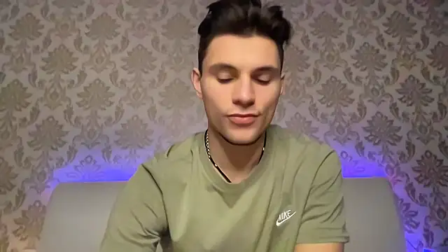 denlover1 online show from January 23, 3:22 pm