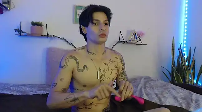 Snapshot of Apolo_Hidalgo01 chatting on January 13, 3:15 pm Apolo Hidalgo01 online show from January 13, 3:15 pm