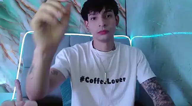 Snapshot of Apolo_Hidalgo01 chatting on March 22, 4:37 pm Apolo Hidalgo01 online show from March 22, 4:37 pm