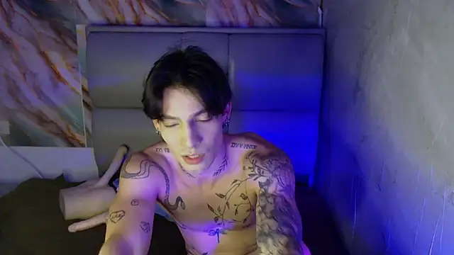 Snapshot of Apolo_Hidalgo01 chatting on October 1, 8:02 pm Apolo Hidalgo01 online show from October 1, 8:02 pm