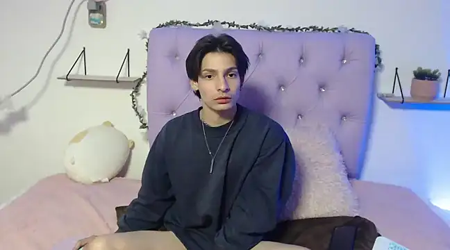 Snapshot of Apolo_Hidalgo01 chatting on January 30, 4:13 pm Apolo Hidalgo01 online show from January 30, 4:13 pm