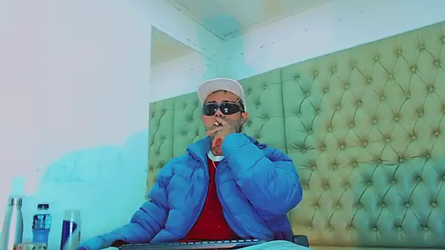 HannibalLester online show from December 19, 2:45 am