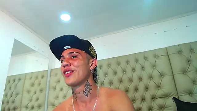 HannibalLester online show from December 31, 5:40 pm