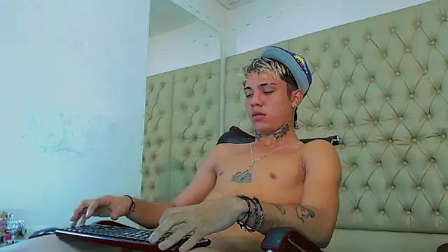 HannibalLester online show from December 22, 10:15 pm