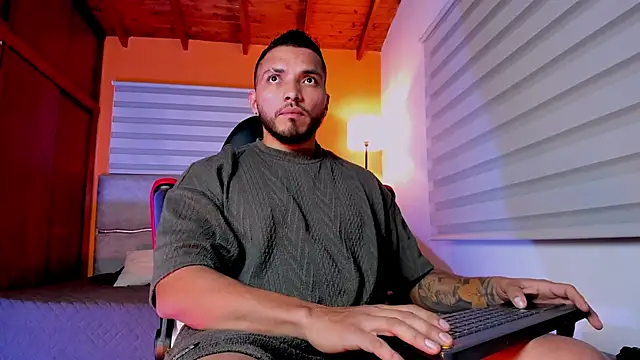 maximusclark1 online show from February 23, 11:06 pm