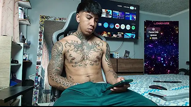 Nickhot0609 online show from January 19, 3:25 pm