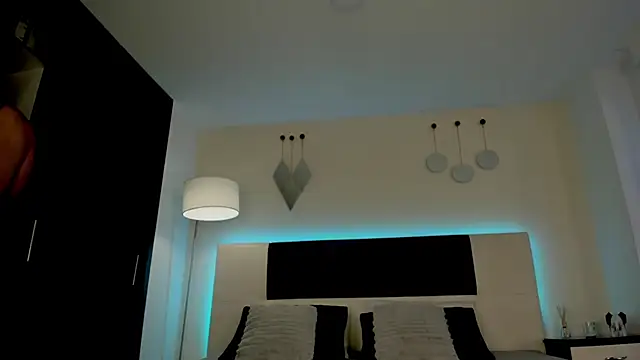 MattDevon online show from December 17, 4:20 am