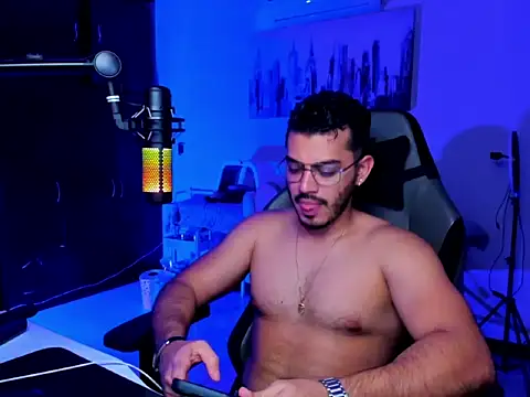 BrunoD31 online show from December 3, 5:24 am