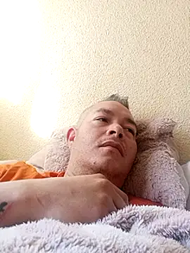 Snapshot of xxxx198756 chatting on January 31, 10:20 am xxxx198756 online show from January 31, 10:20 am