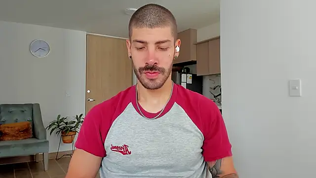 Guyinthemountain online show from January 31, 1:23 pm