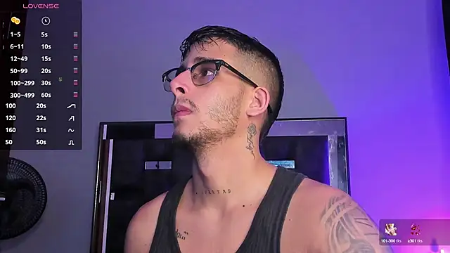 Snapshot of iamcamiloo_ chatting on March 11, 11:48 pm iamcamiloo  online show from March 11, 11:48 pm