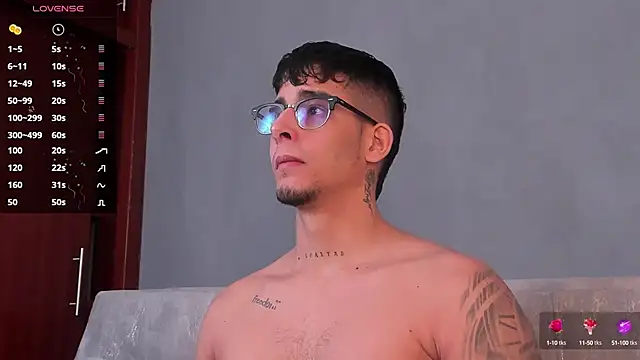 Snapshot of iamcamiloo_ chatting on January 16, 7:17 am iamcamiloo  online show from January 16, 7:17 am