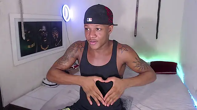 Snapshot of Alid_17 chatting on December 27, 11:42 pm Alid 17 online show from December 27, 11:42 pm