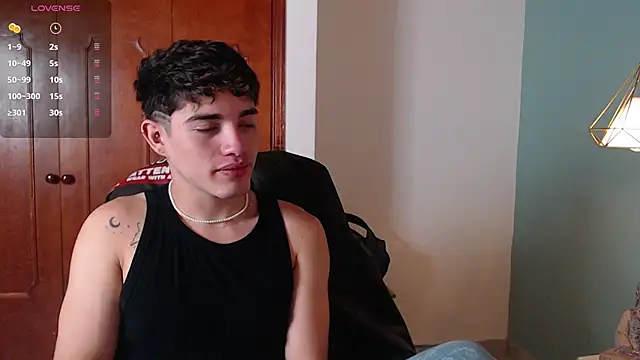 AlejooTwink online show from December 27, 7:03 pm