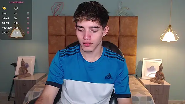 AlejooTwink online show from December 9, 4:40 pm