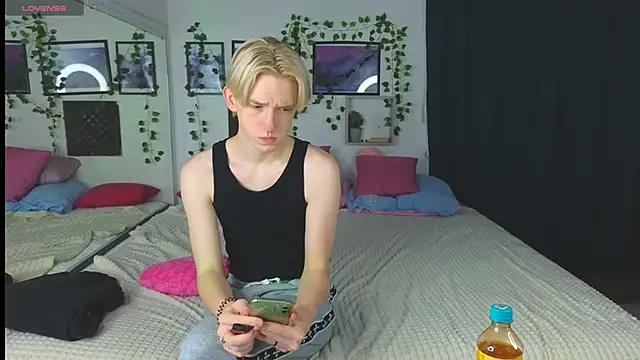 Ron Vils online show from December 22, 4:17 am