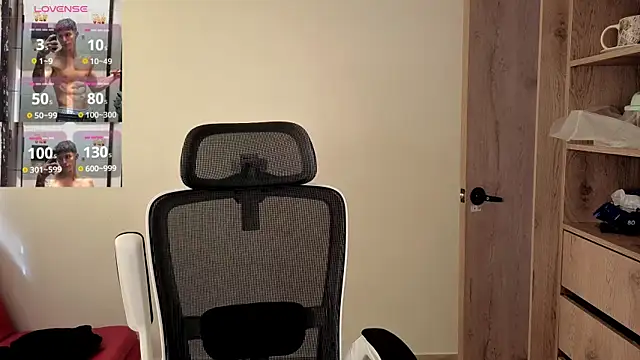 Snapshot of Cristopher23_ chatting on October 14, 1:51 pm Cristopher23  online show from October 14, 1:51 pm