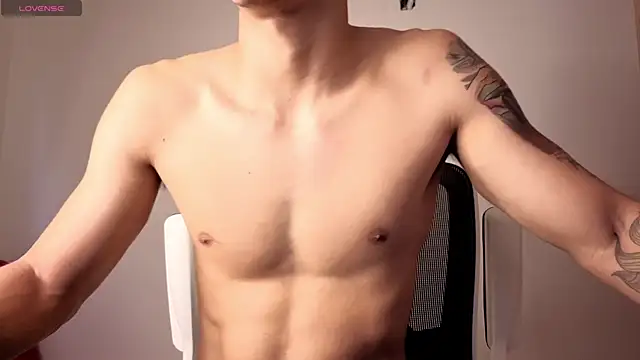 Cristopher23  online show from October 27, 11:45 am