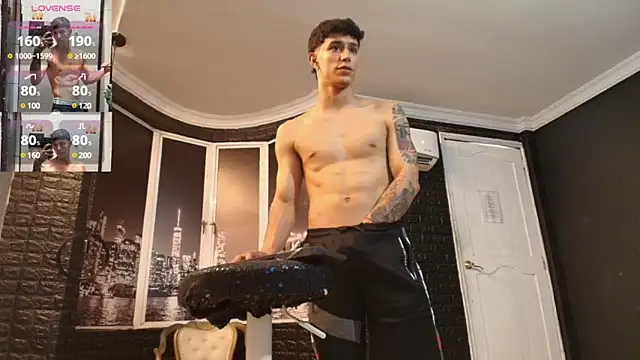 Snapshot of Cristopher23_ chatting on January 8, 7:56 pm Cristopher23  online show from January 8, 7:56 pm
