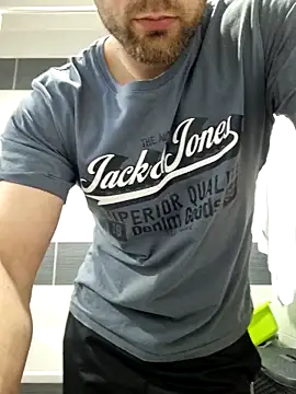 mikhael999 online show from April 6, 5:03 pm