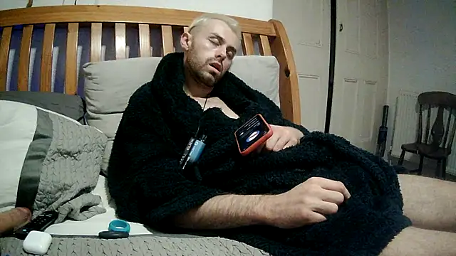 Snapshot of addicktedGT chatting on October 5, 11:09 pm addicktedGT online show from October 5, 11:09 pm