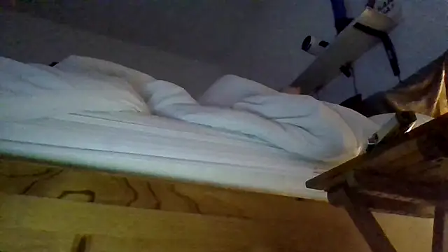 Snapshot of addicktedGT chatting on February 9, 3:22 am addicktedGT online show from February 9, 3:22 am