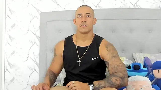 luigiferrara online show from December 9, 9:22 pm