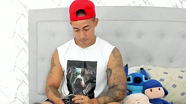 luigiferrara online show from February 16, 4:32 pm