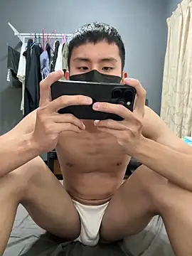 Snapshot of Benson18y chatting on December 25, 7:24 pm Benson18y online show from December 25, 7:24 pm