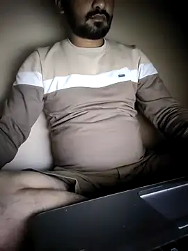 Jayesh Love online show from January 5, 4:06 pm