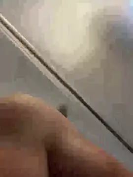 Snapshot of lescro95_ chatting on October 14, 8:43 am lescro95  online show from October 14, 8:43 am