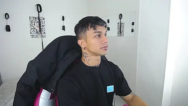 Leonard Price online show from March 8, 1:58 am