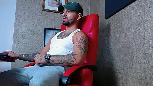 Snapshot of NigelBoydXXX chatting on January 30, 8:10 pm NigelBoydXXX online show from January 30, 8:10 pm