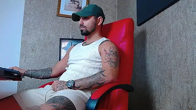 Snapshot of NigelBoydXXX chatting on February 11, 7:44 am NigelBoydXXX online show from February 11, 7:44 am