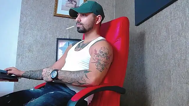 Snapshot of NigelBoydXXX chatting on February 7, 7:40 am NigelBoydXXX online show from February 7, 7:40 am